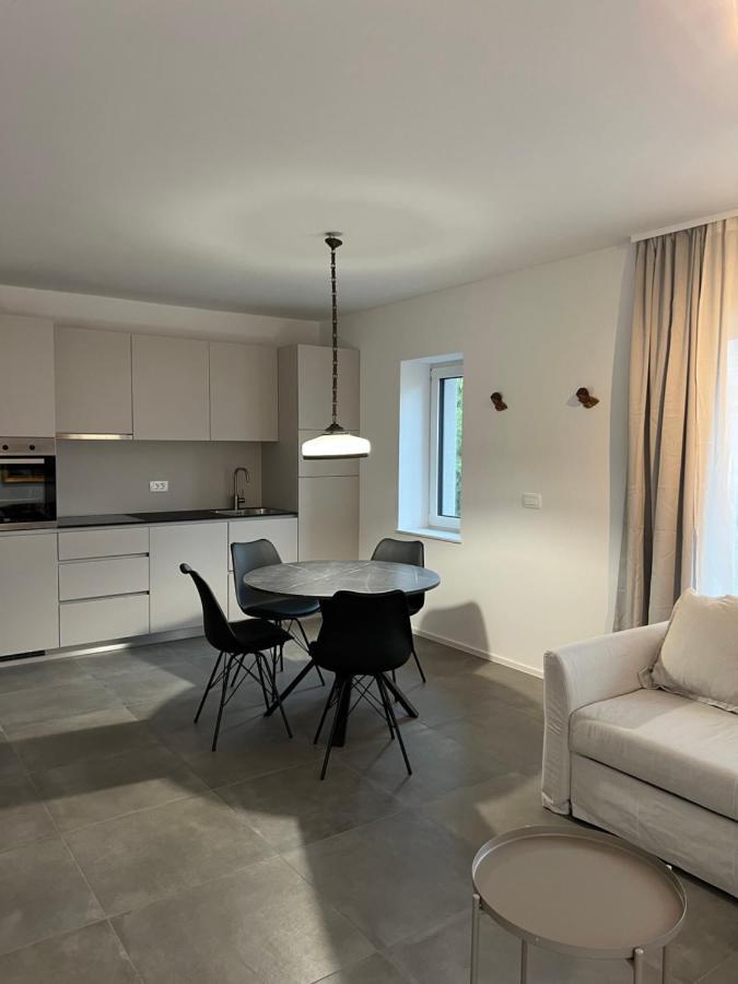 Apartments Lily Ljubljana Exteriör bild