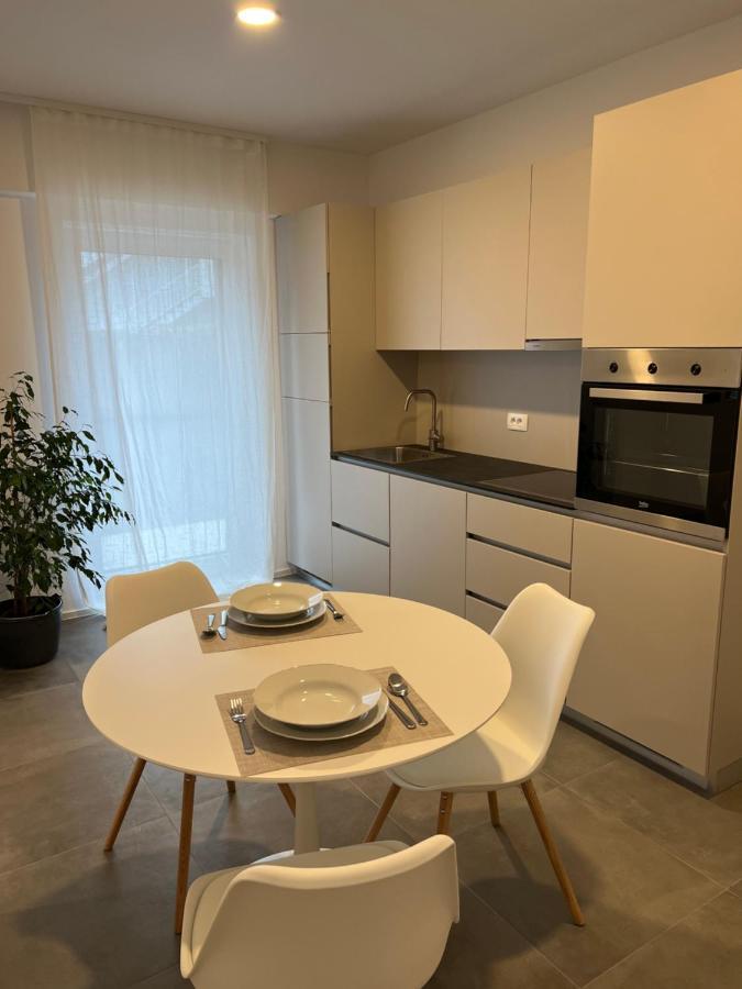 Apartments Lily Ljubljana Exteriör bild